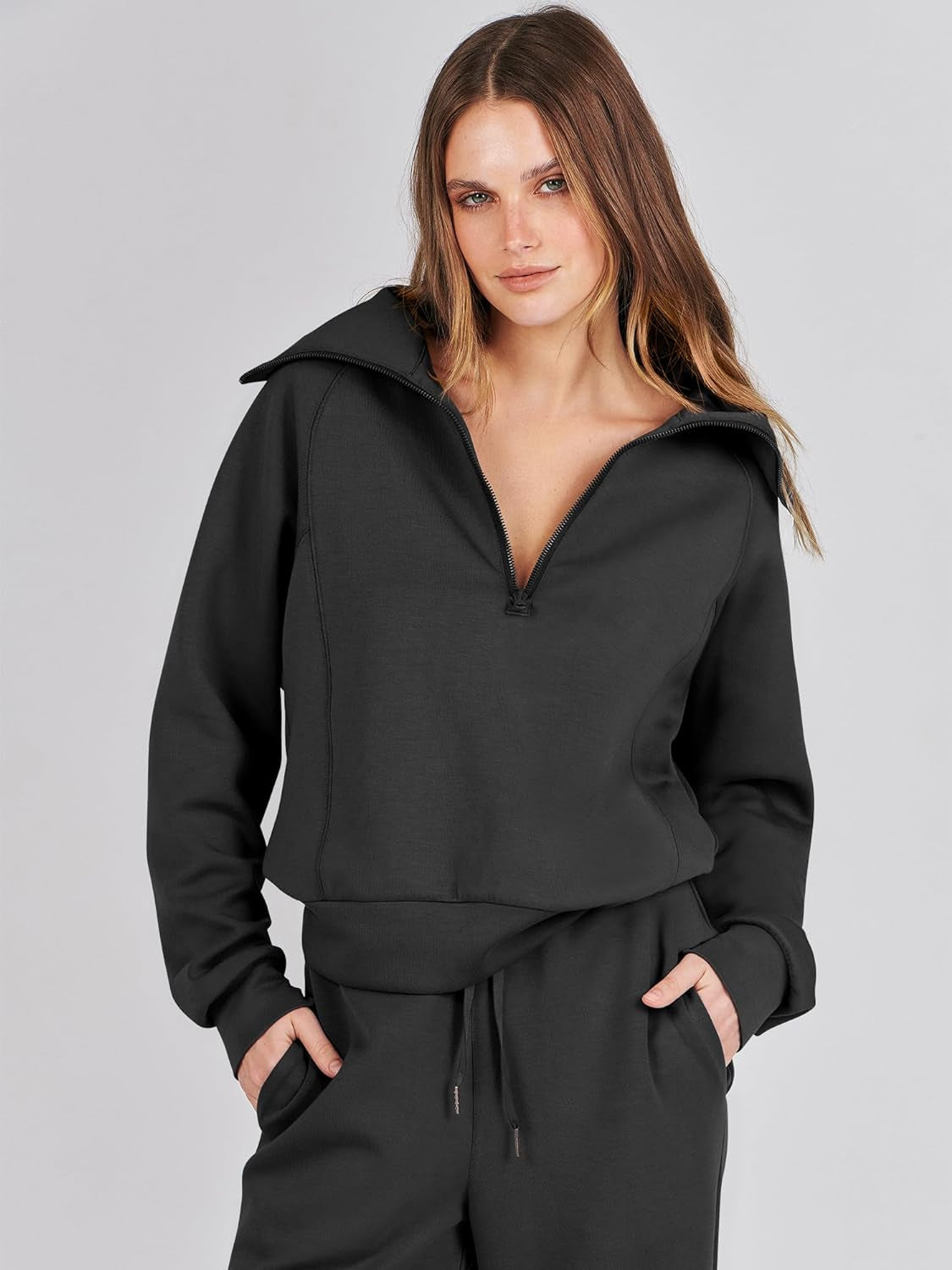 Collection of Trendy Women's 2-Piece Lounge Set – Oversized Sweatshirt & Sweatpants Tracksuit – Cozy Fall Must-Have