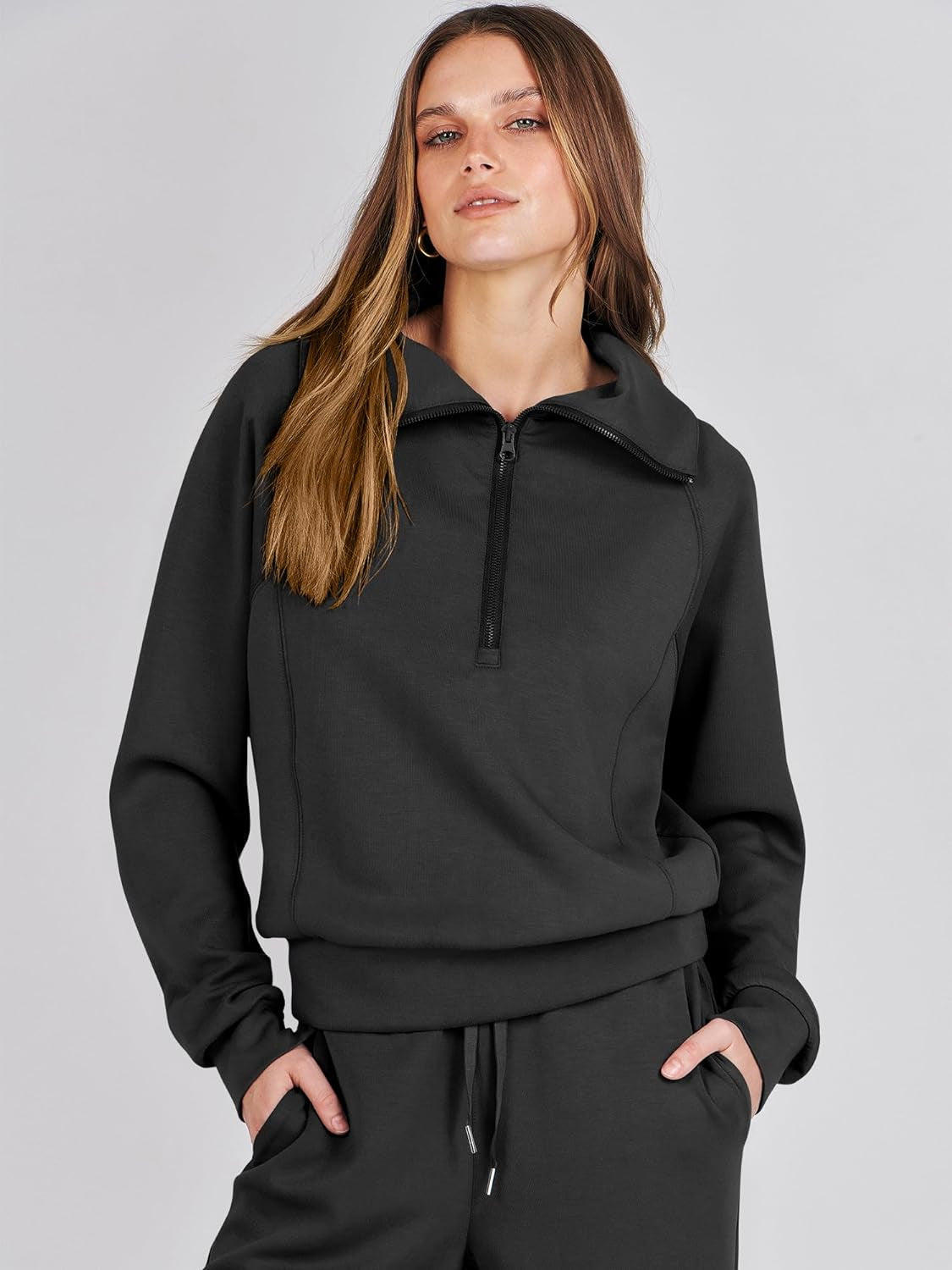 Collection of Trendy Women's 2-Piece Lounge Set – Oversized Sweatshirt & Sweatpants Tracksuit – Cozy Fall Must-Have